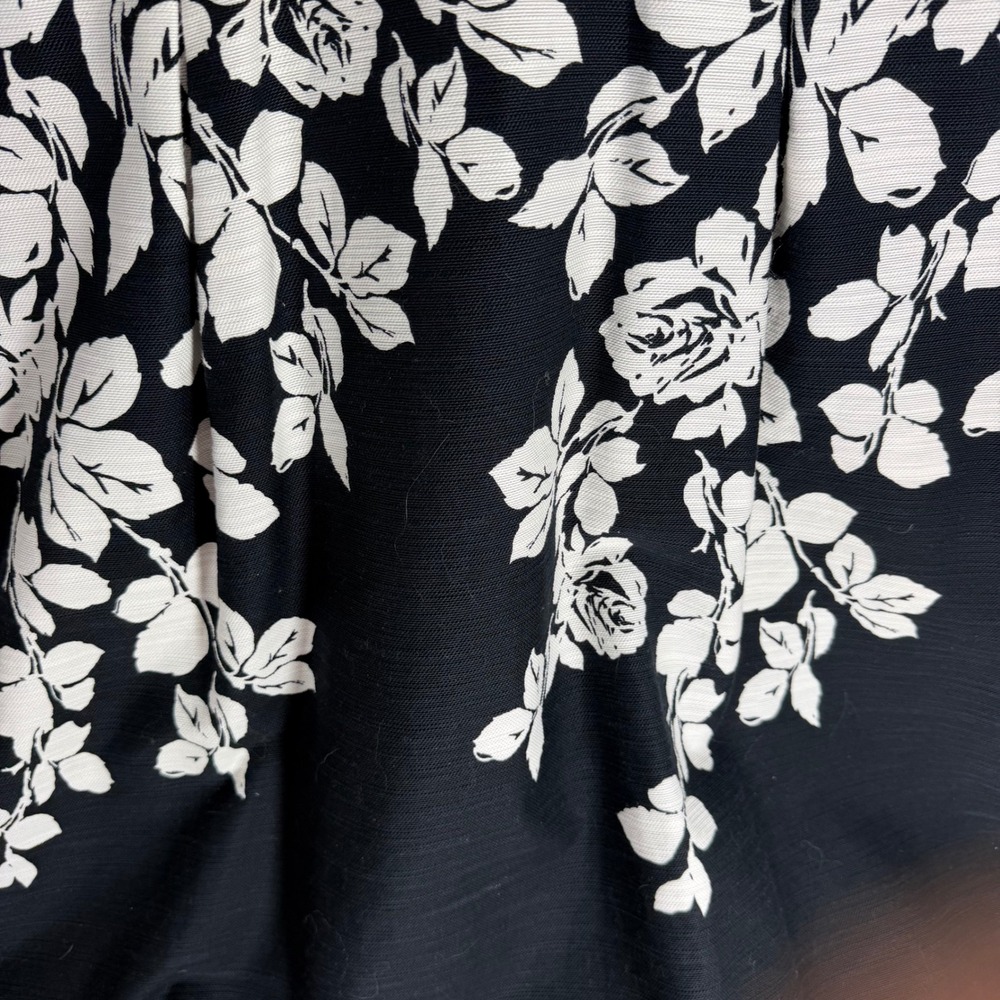 Talbots Black White Floral Rose Fit Flare Dress Sleeveless Cotton Size 6 - Picture 6 of 9
